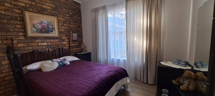4 Bedroom Property for Sale in La Provance Free State
